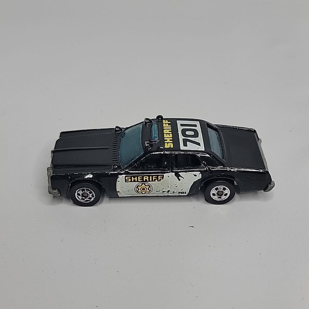 Hot Wheels 1977 Dodge Monaco Sheriff Police‎ Car 1:64 Diecast